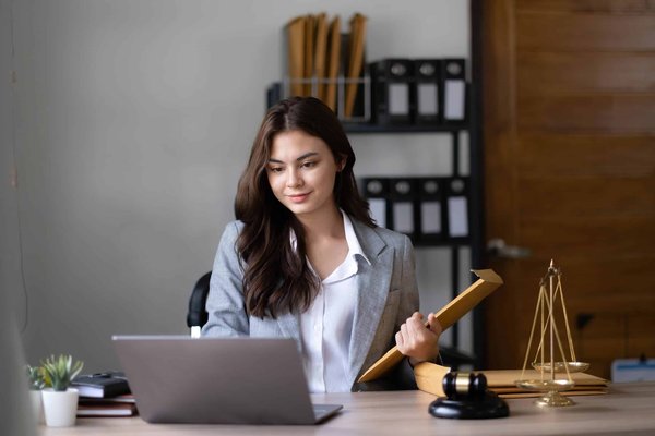 Avocat droit des assurances : rôles et responsabilités